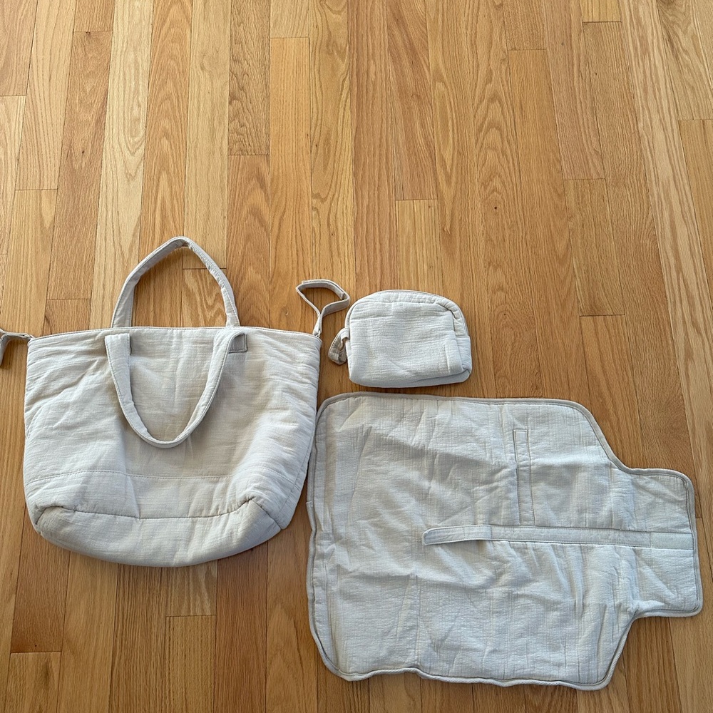 Used like new zara diaper bag w accessories from